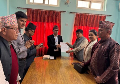 सजाय तथा क्षतिपूर्तिको माग गर्दै जिल्ला प्रशासन कार्यालयमार्फत प्रधानमन्त्रीलाई ज्ञापनपत्र