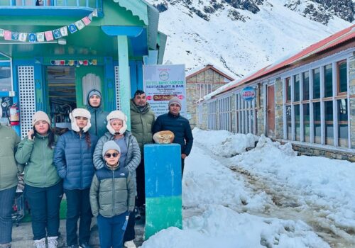 तिलिचो बेस क्याम्पमा ९ वर्षका बालकसहित नौ जना पर्यटक हिमपातमा अलपत्र : उद्धारका लागि अपिल